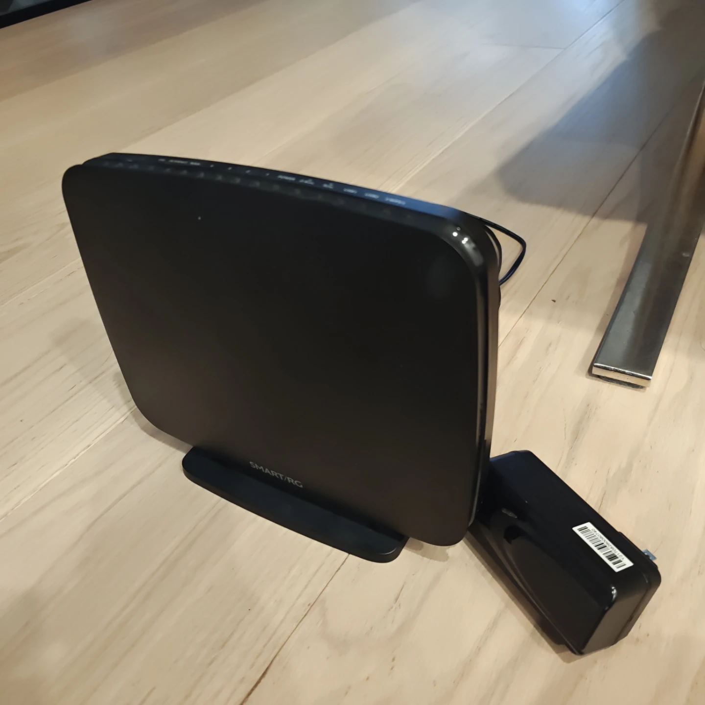 SMART/RG SR815ac Dual-Band Wireless Gateway - photo 2