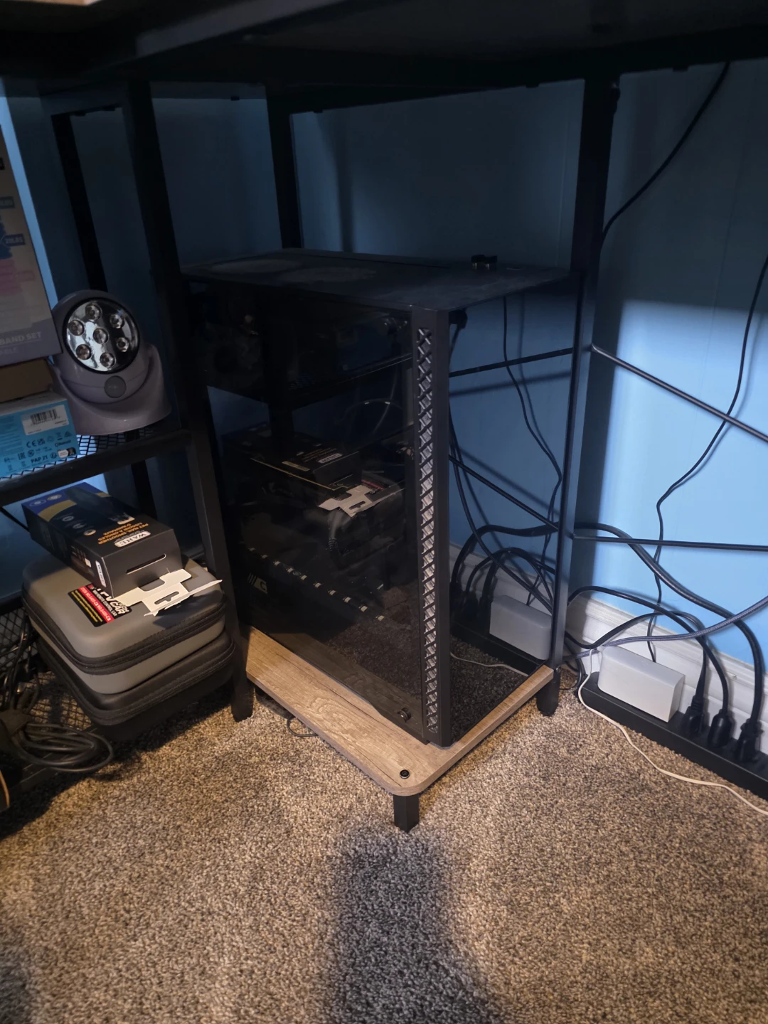 Gaming PC + Desk - photo 3