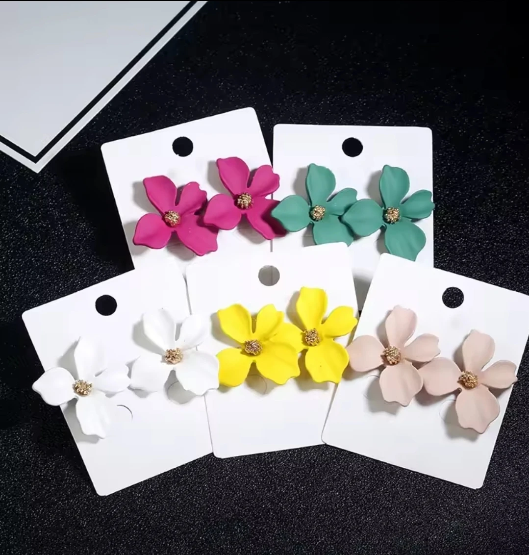 Yellow Flower Stud Earrings - photo 3