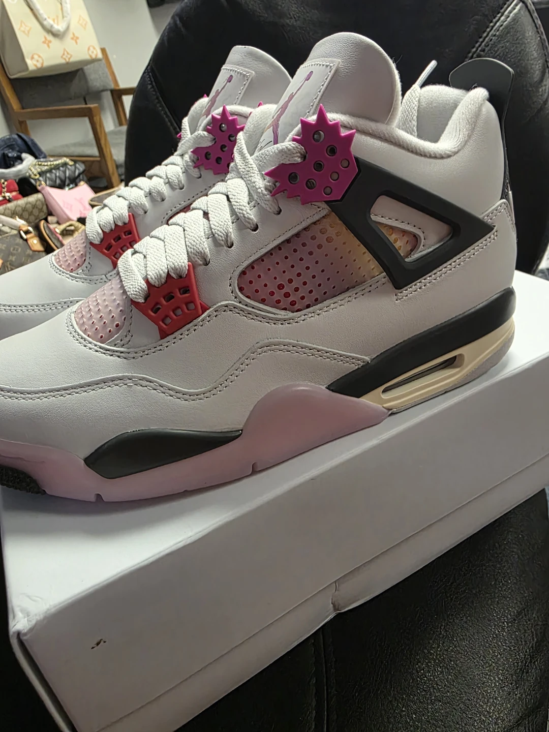 Nike Air Jordan 4 Retro SE "Vivid Sulfur" - Women's Size 8.5 - photo 2