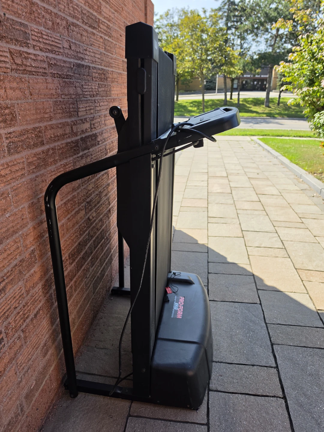 ProForm EKG Grip Pulse Treadmill - photo 2