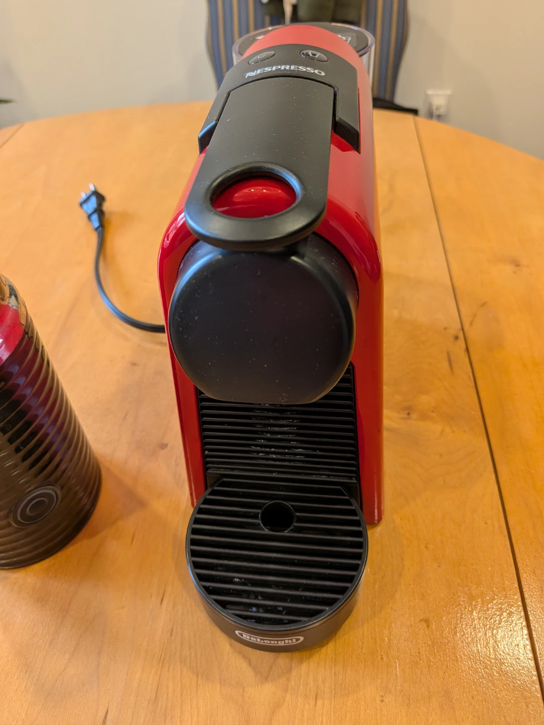 Nespresso Essenza Mini & Aeroccino3 Coffee Machine - photo 3