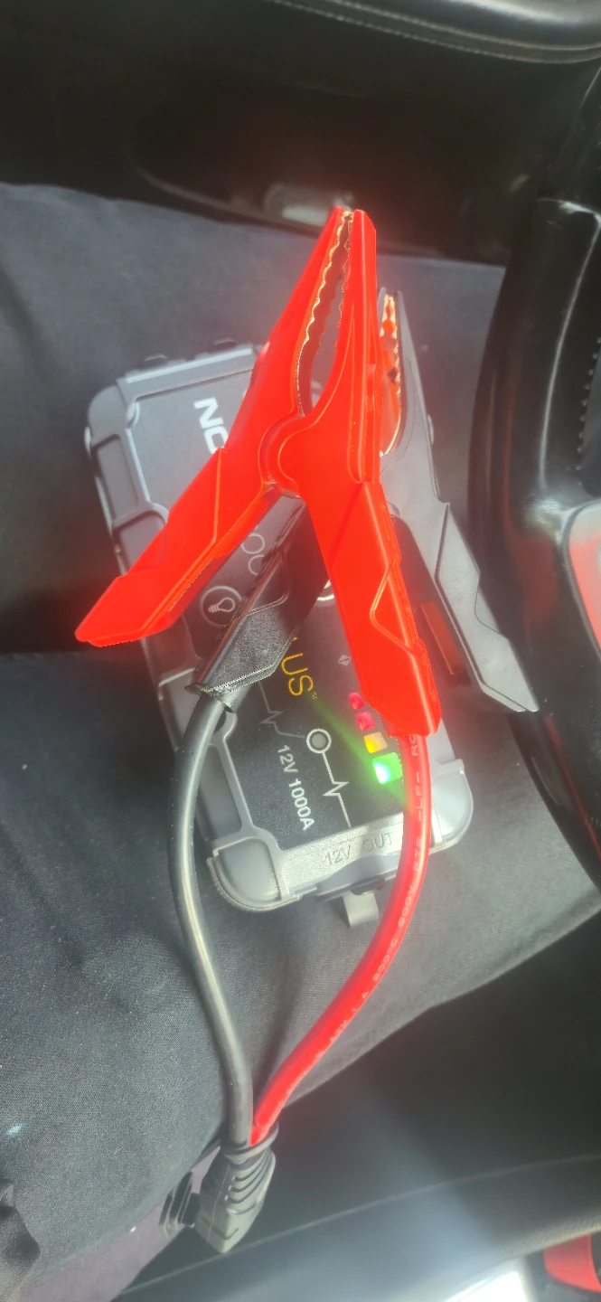 NOCO GB40 Boost Plus Jump Starter 1000A 12V - photo 4