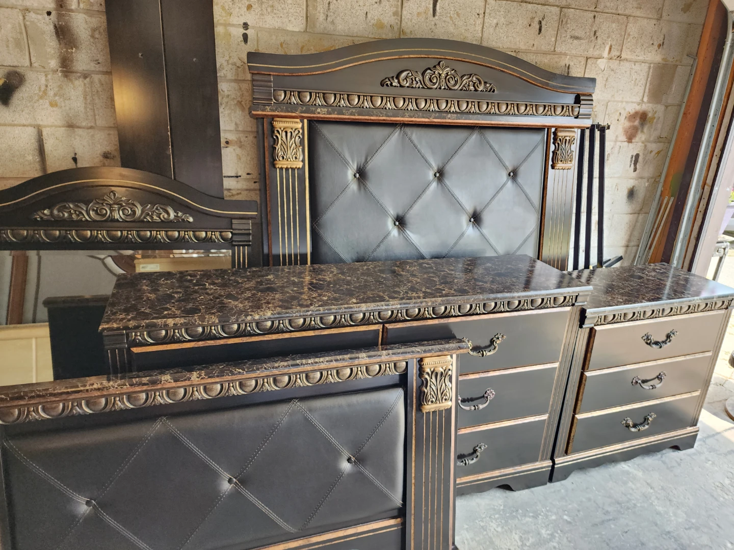 Queen furniture set