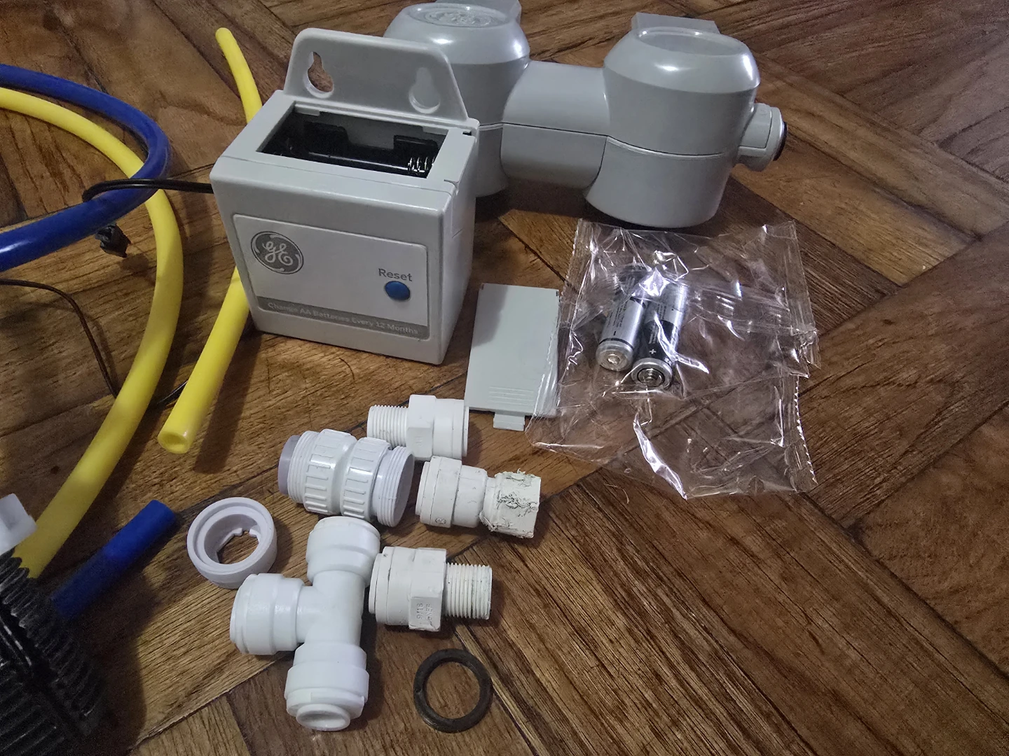 GE Water Filter System with FQK2J Replacement Cartridges - photo 2