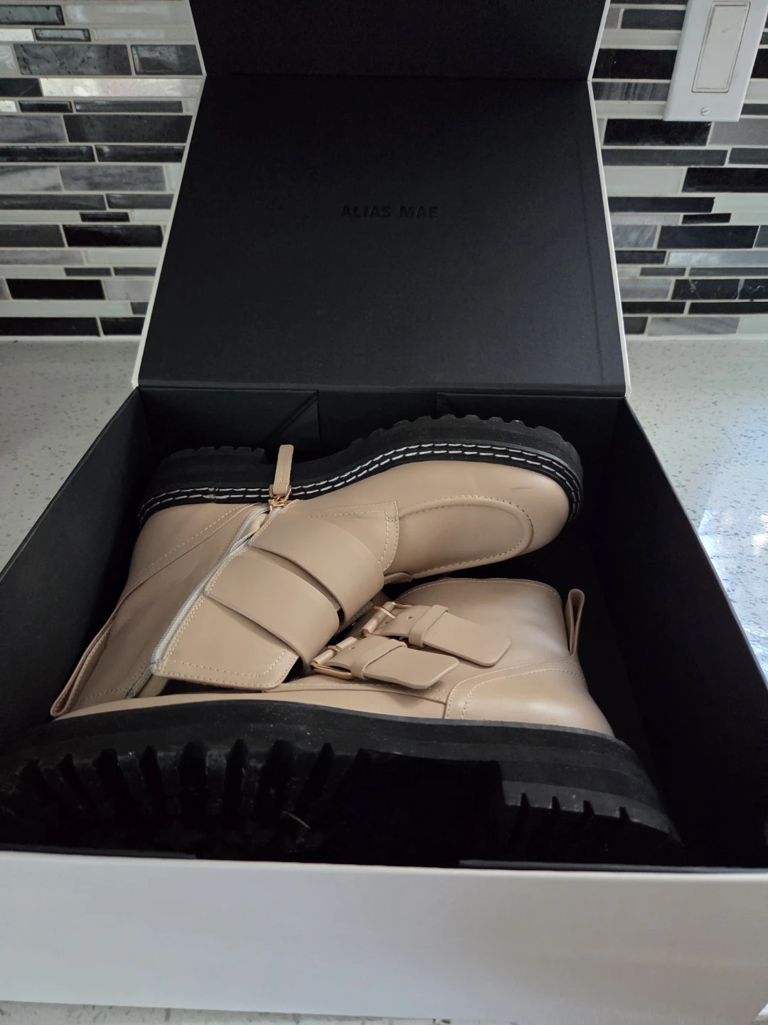 Alias Mae Roxy Cream Leather Boots Size 39