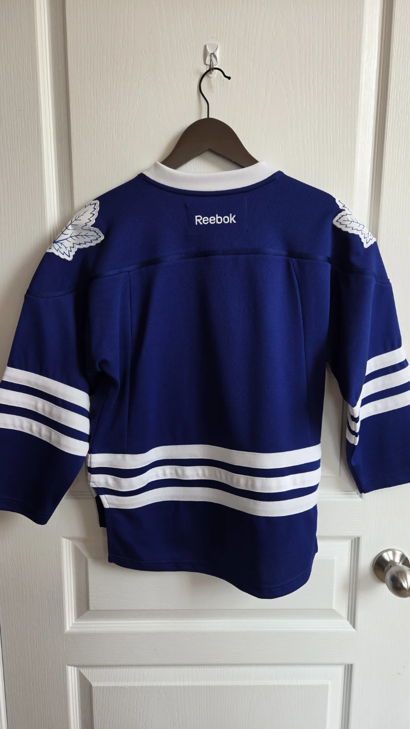 Reebok Toronto Maple Leafs Youth Hockey Jersey S/M - photo 4