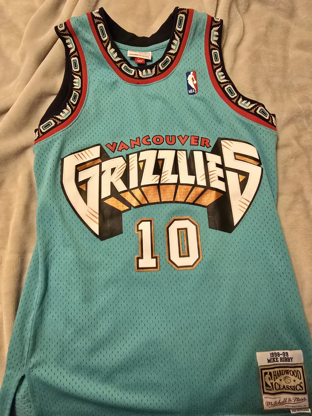 Vancouver Grizzlies - Mike Bibby Jersey