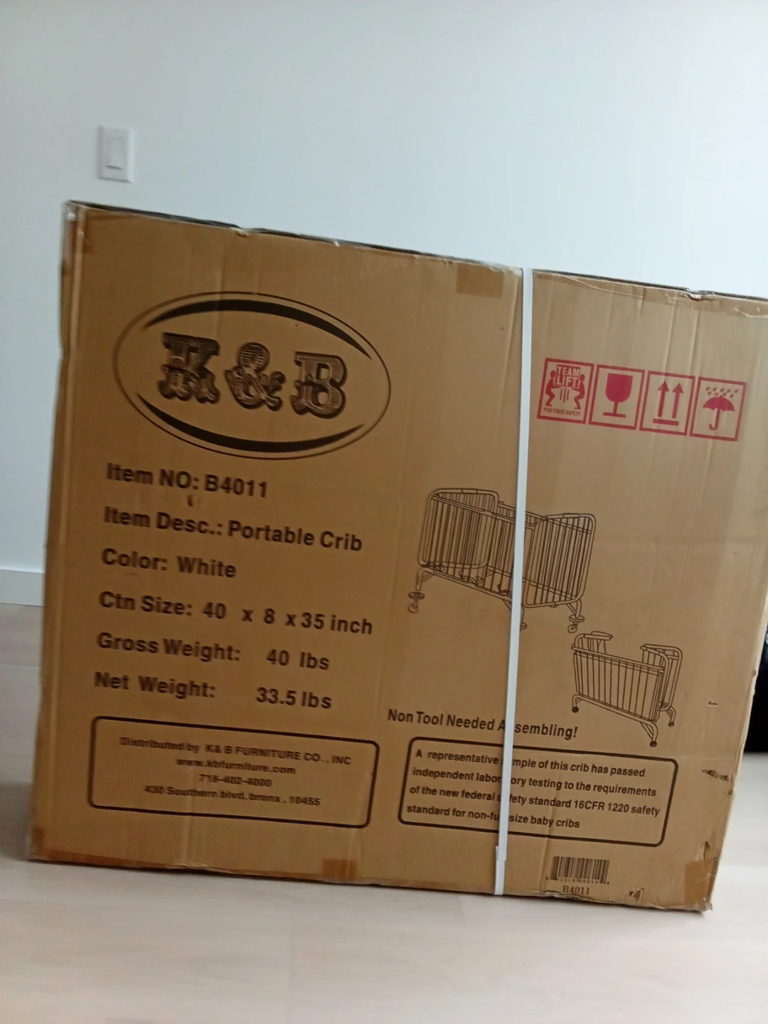 Portable baby crib