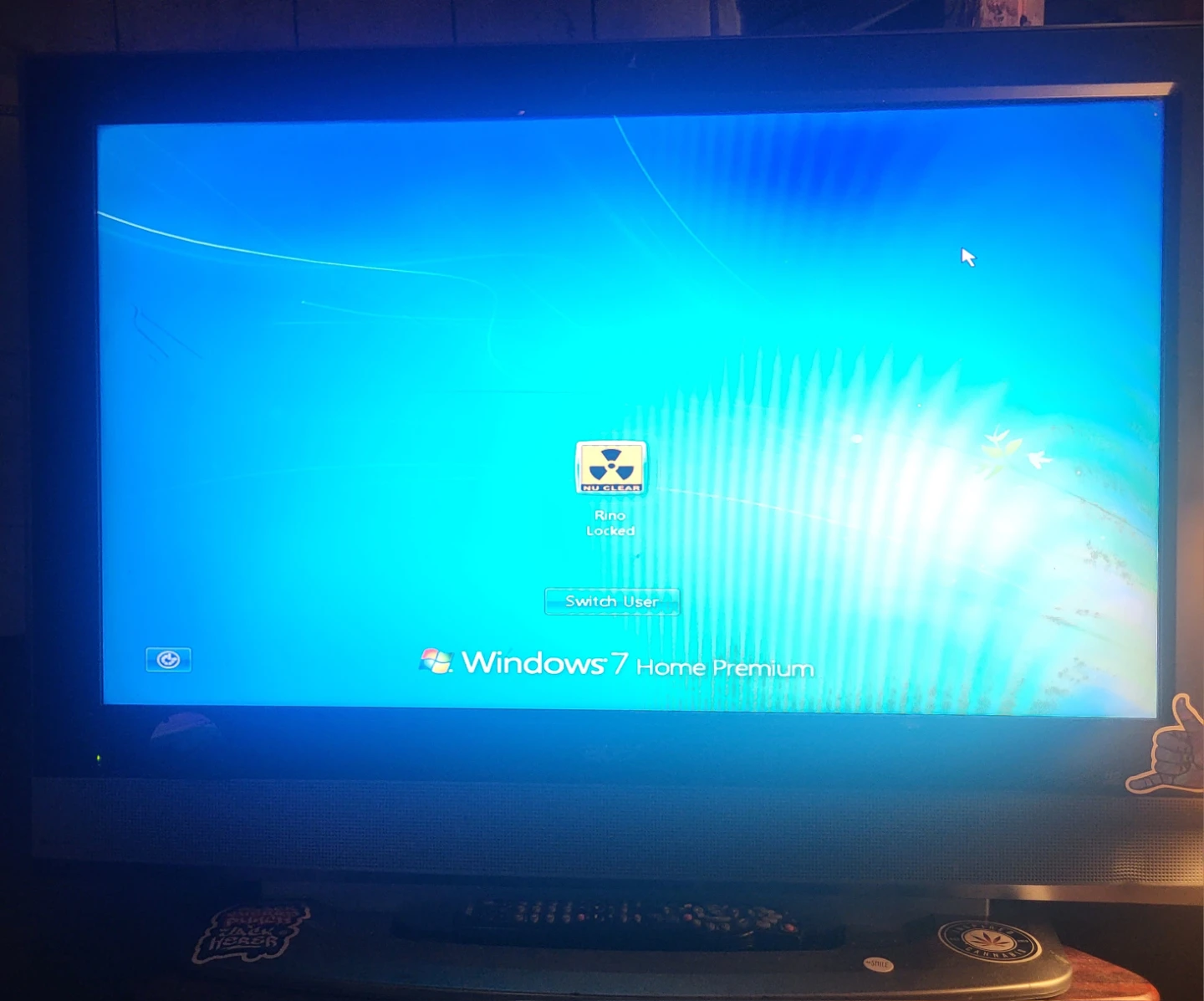 Acer Aspire AM5700-ES720A Desktop Computer - photo 2