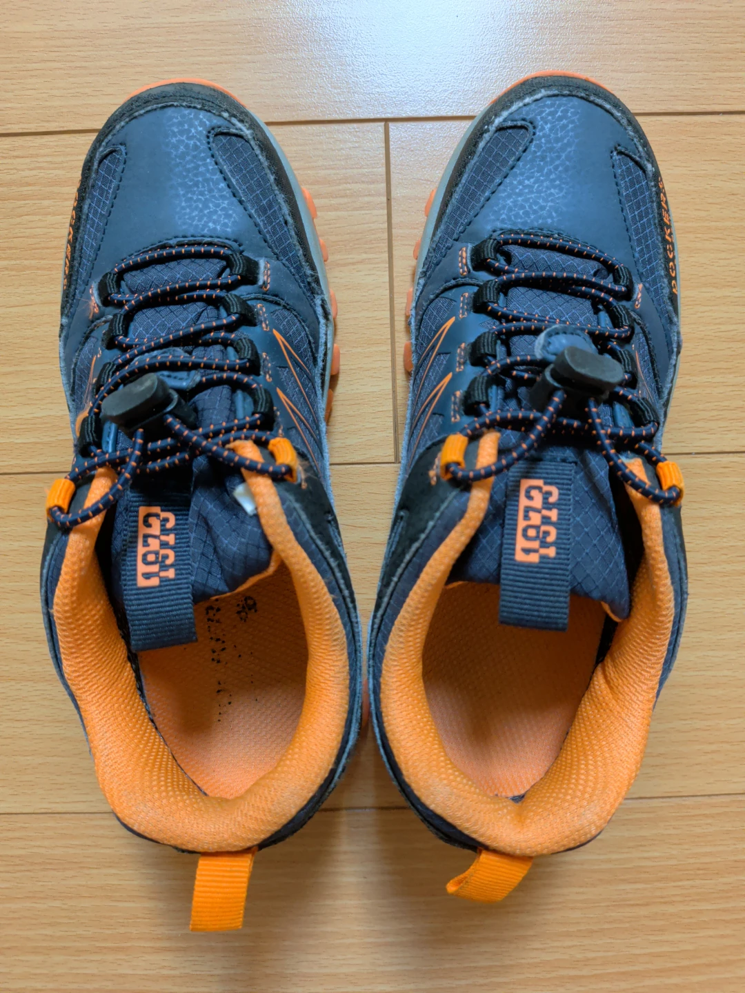 Dockers by Gerli Black and Orange Sneakers