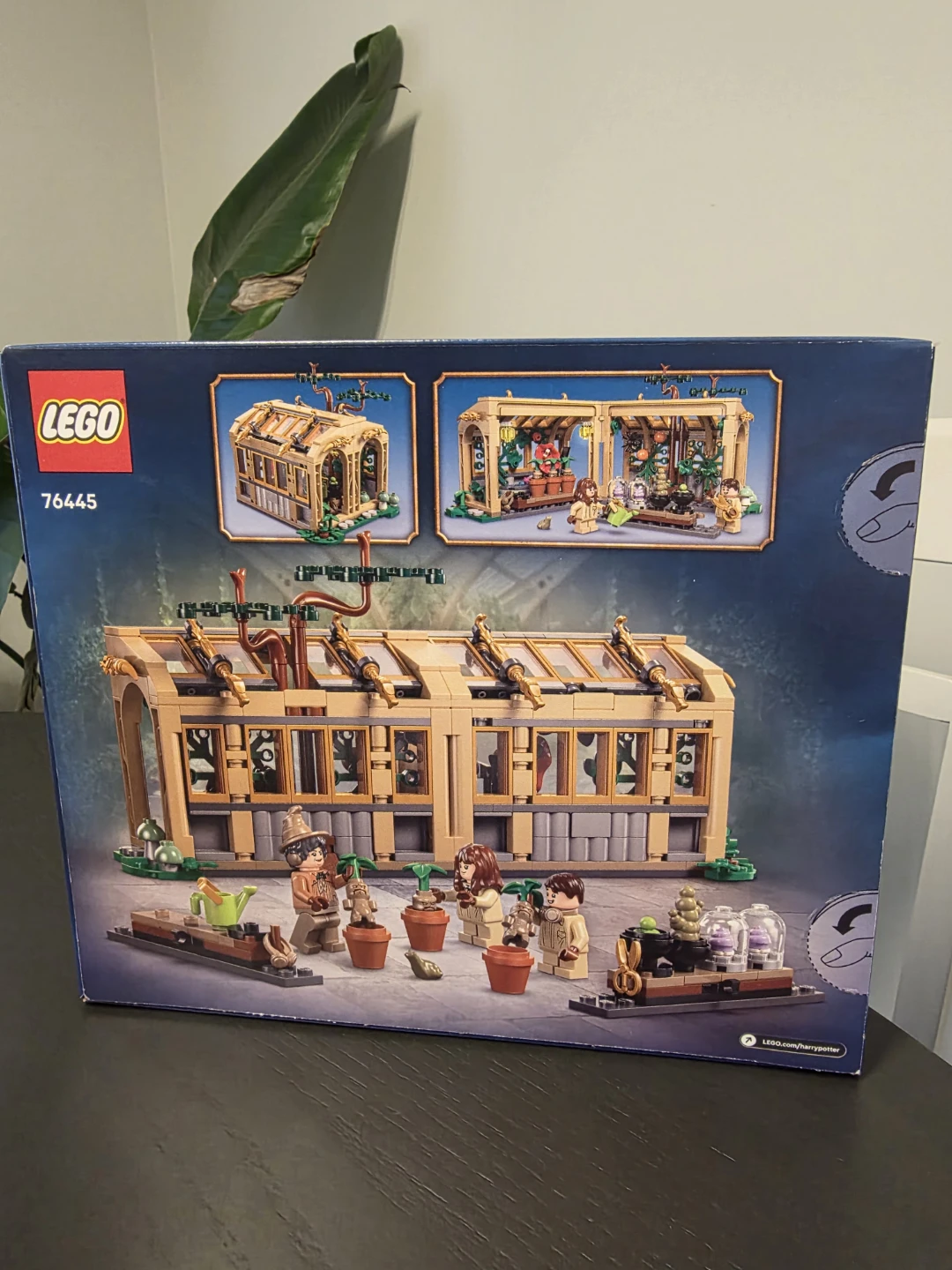 LEGO Harry Potter Hogwarts Castle Herbology Class Set 76445 - photo 2