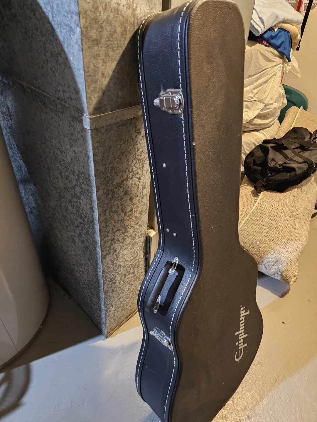 Epiphone hard guitar case - photo 2