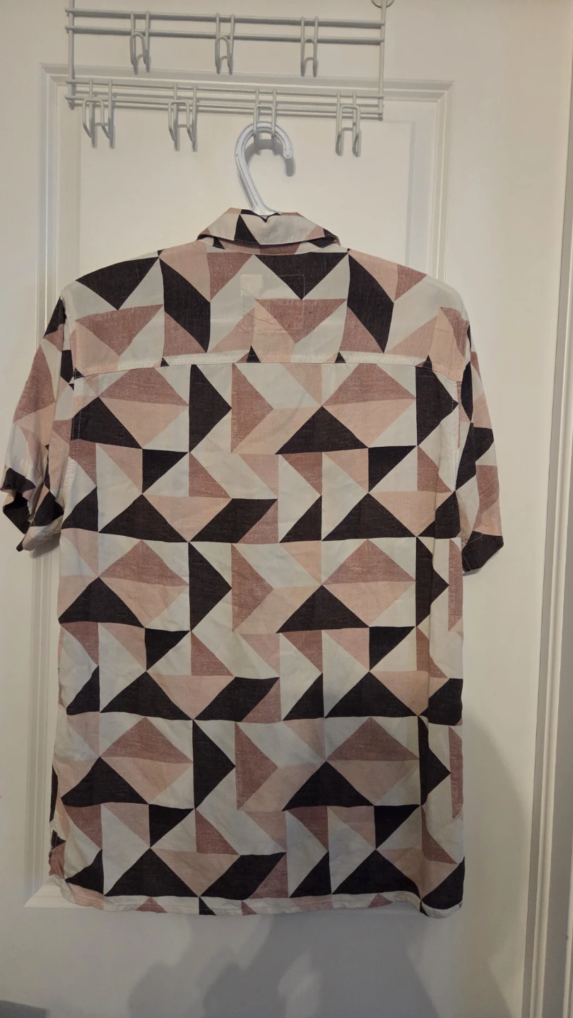 Hollister Short Sleeve Geometric Print Button-Up Shirt - photo 3