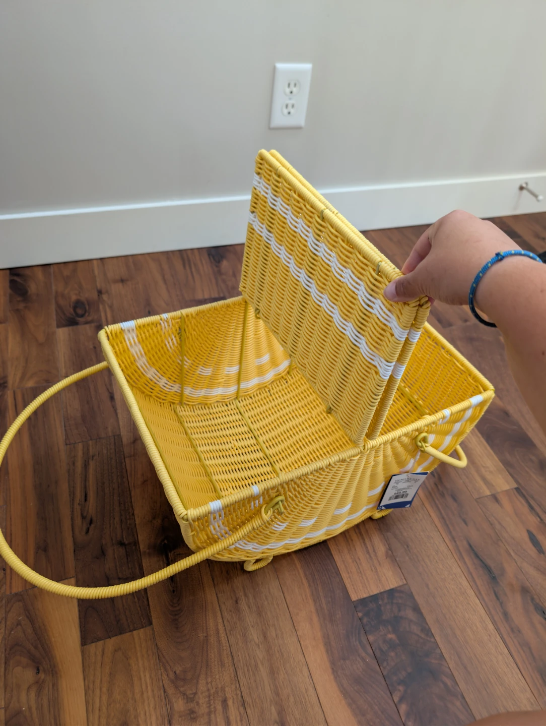 Yellow Wicker Picnic Basket - NWT - Homesense - photo 3