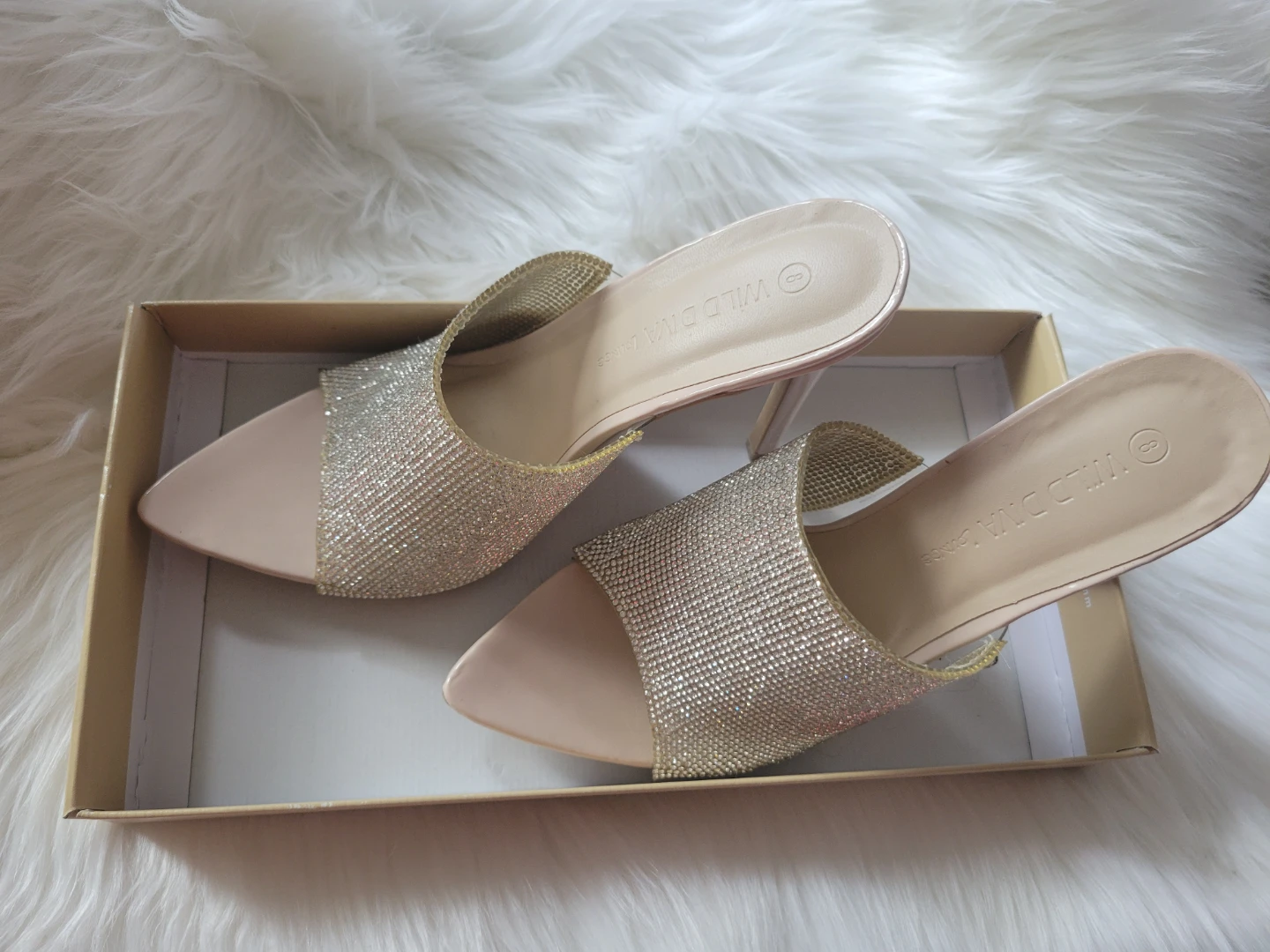Wild Diva Pointed Toe Heels Size 8