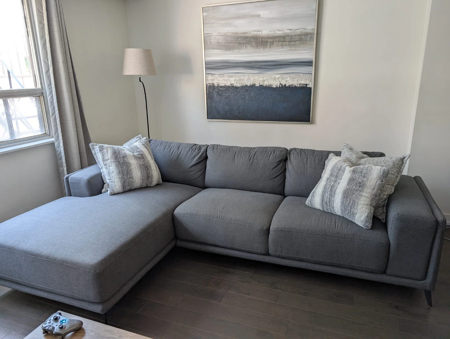 Left side 2 pieces sectional couch