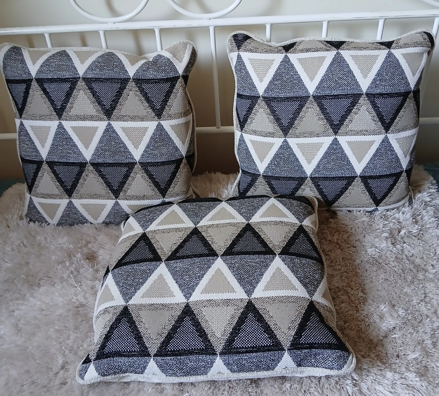 Decorative Throw Pillows (Set of 3)20/20 inches