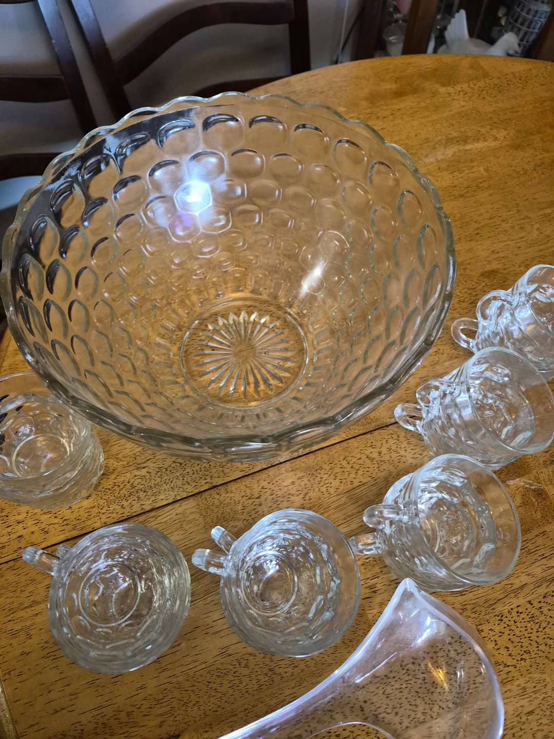 12" x 6 1/2" Large Glass Punch Bowl with 12 Glasses and Ladle - photo 4