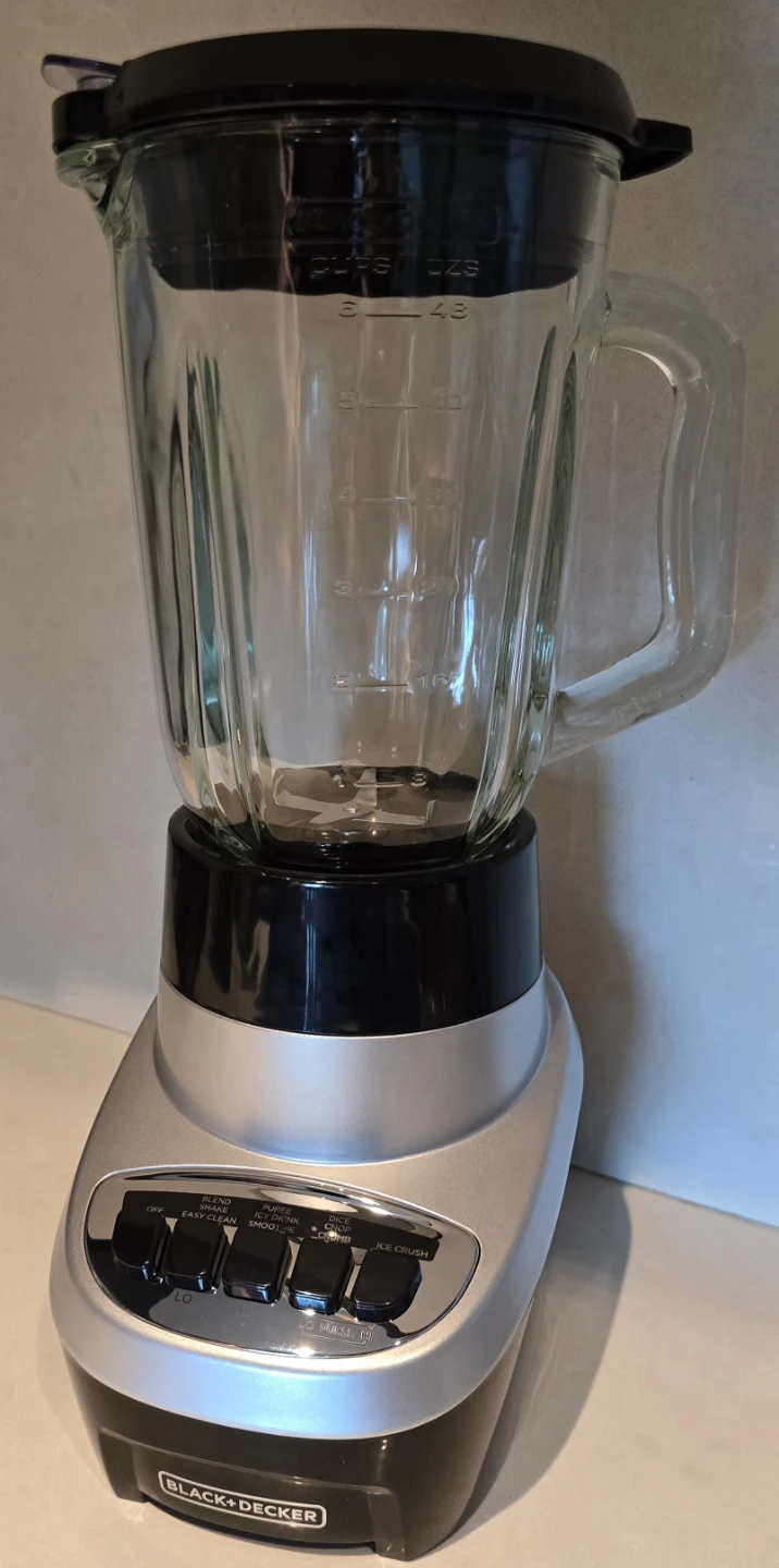 Black+Decker 48 oz Blender / Glass Jar