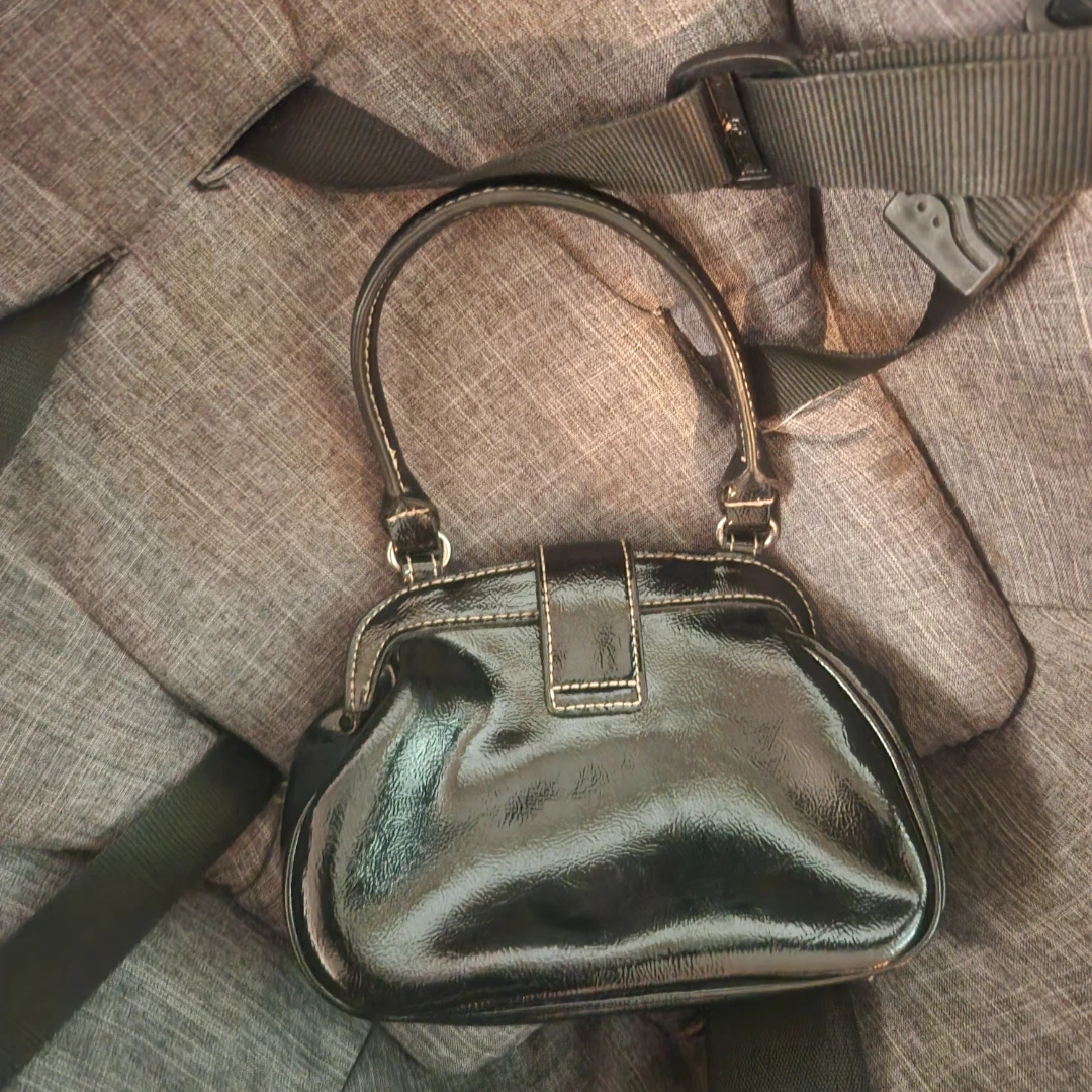 Vintage No Brand Black patent mini handbag - photo 2