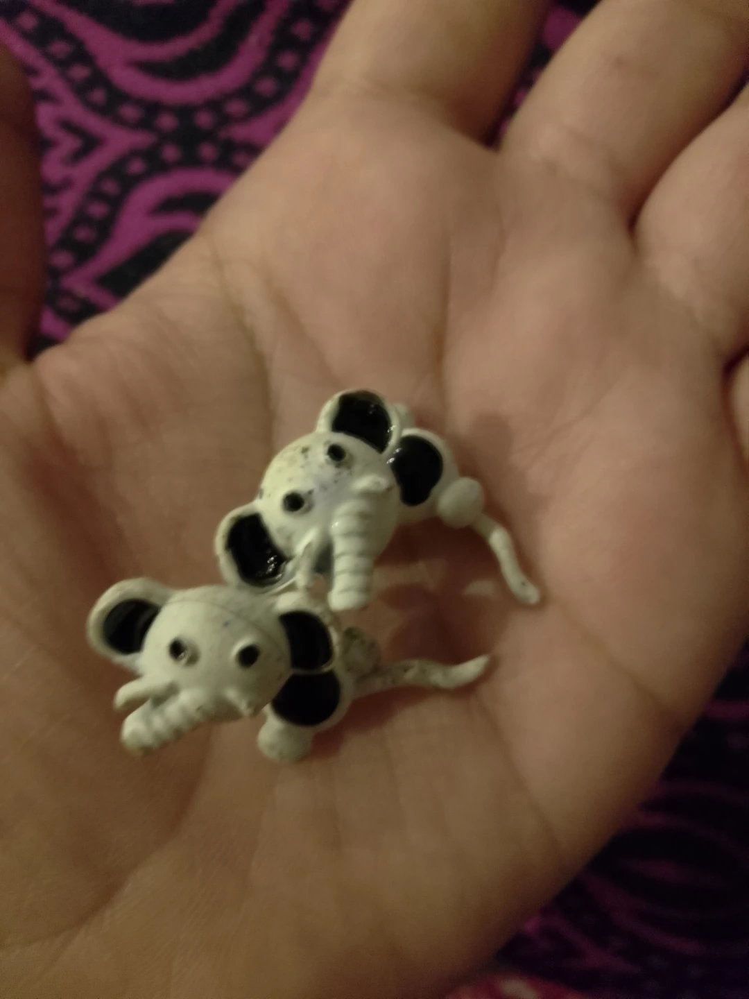 Pair of small elephant charms/ear-rings