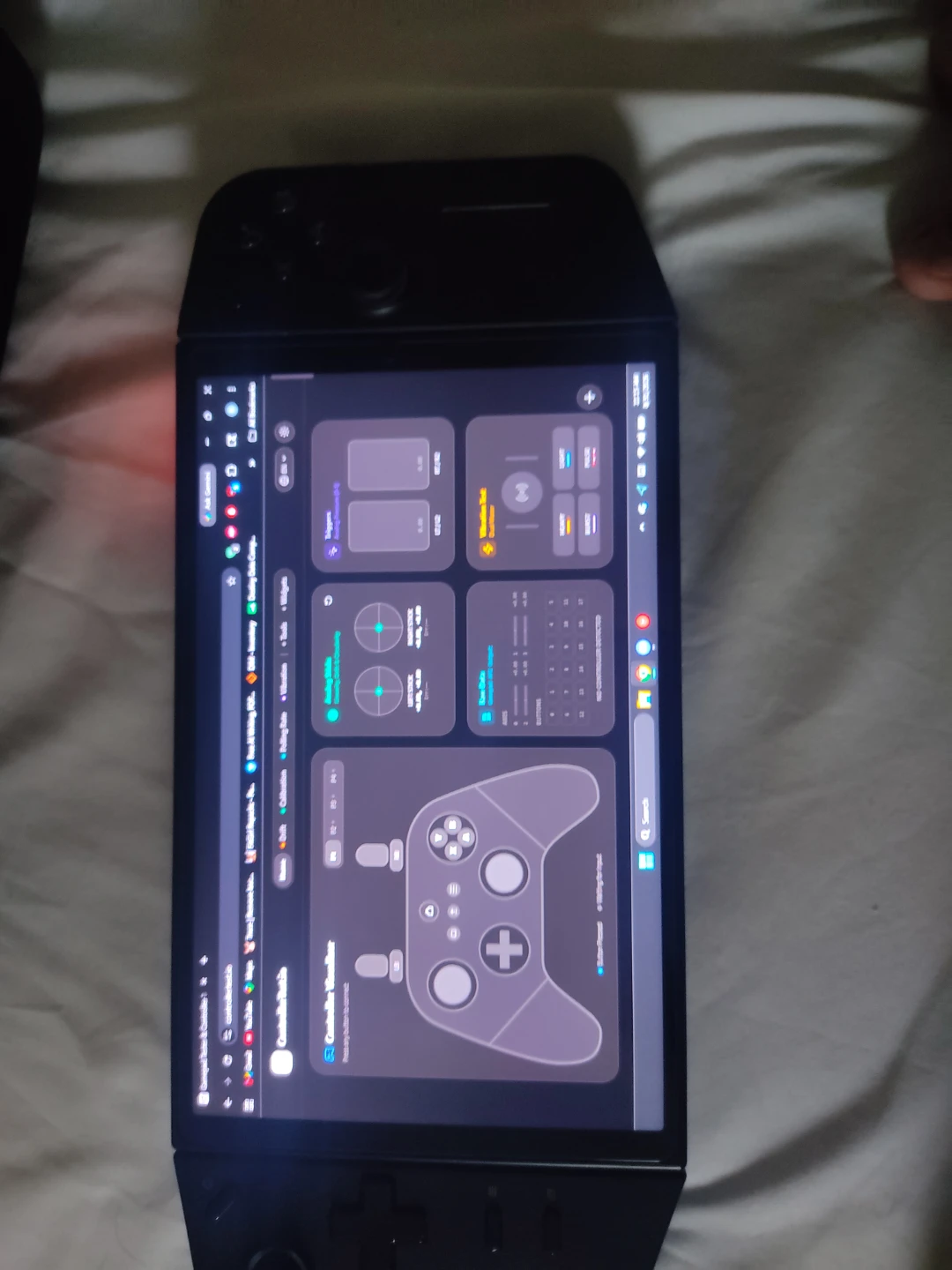 Lenovo Legion handheld gaming device - photo 5