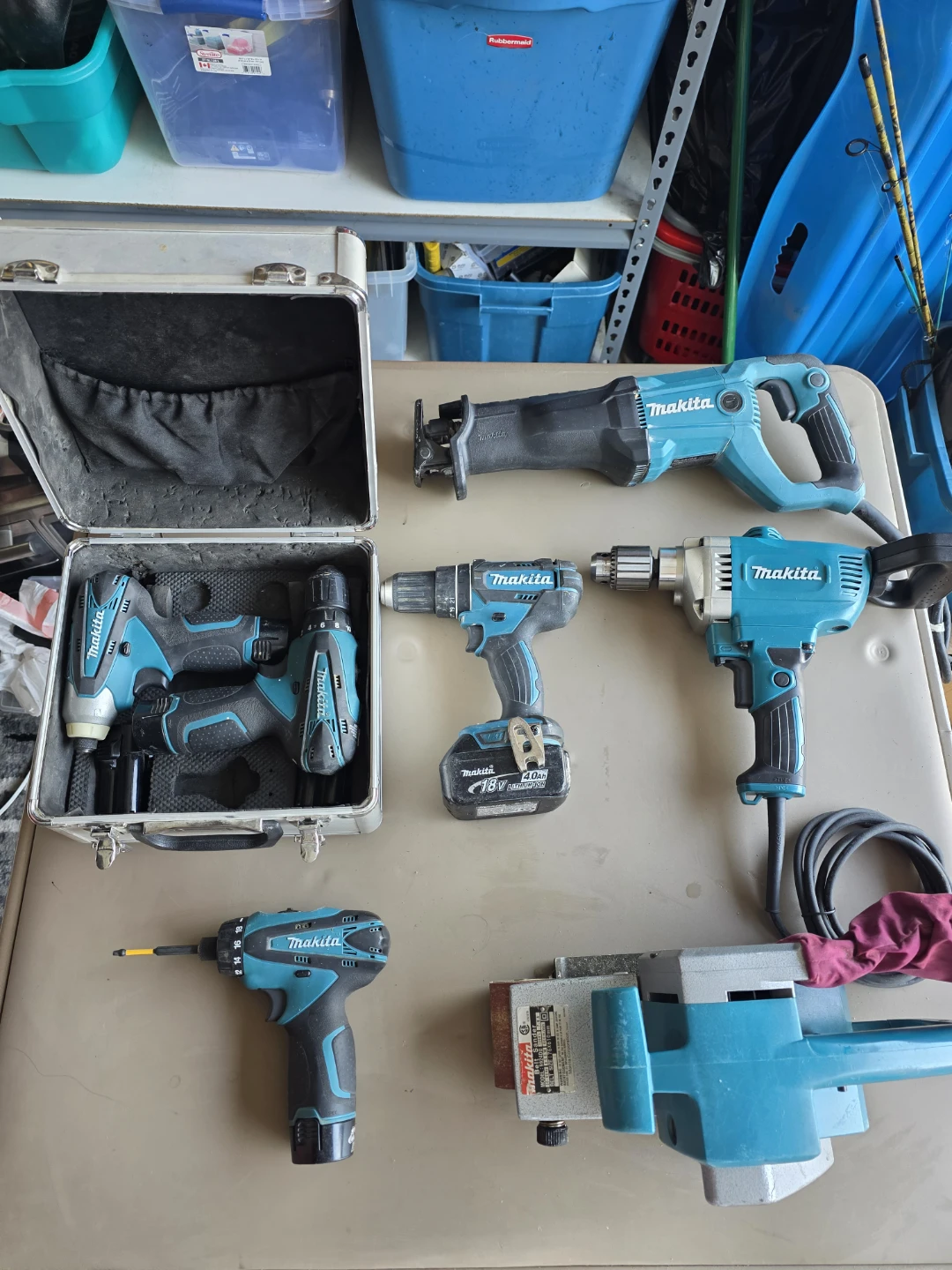 Makita Power Tool Lot - Drills, Sander, Saw