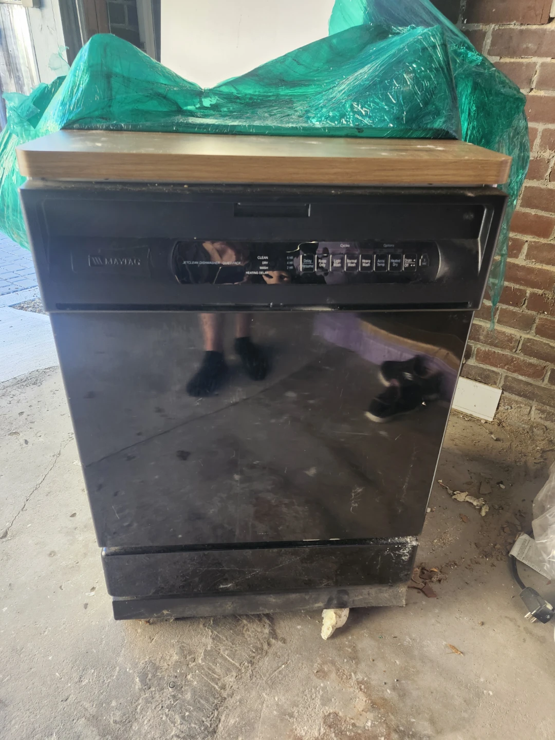 Free Dishwasher - photo 2