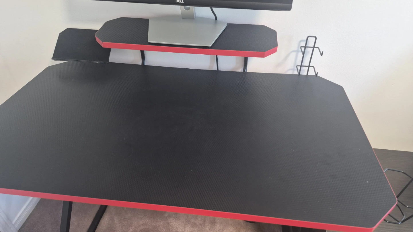Gaming Chair and Desk Set - photo 4