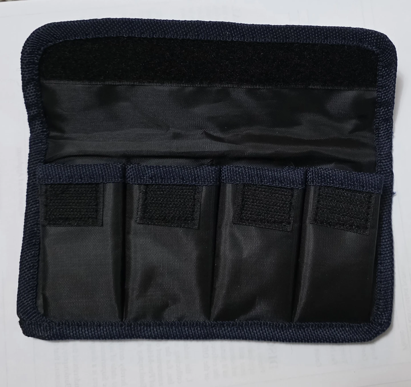 Neewer 4 slot Camera Battery holder - photo 2