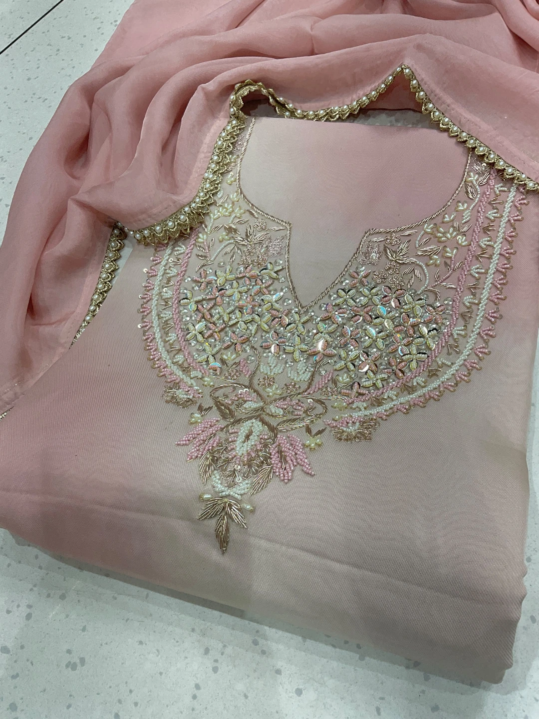 Embroidered Chiffon Suit with Dupatta - photo 4