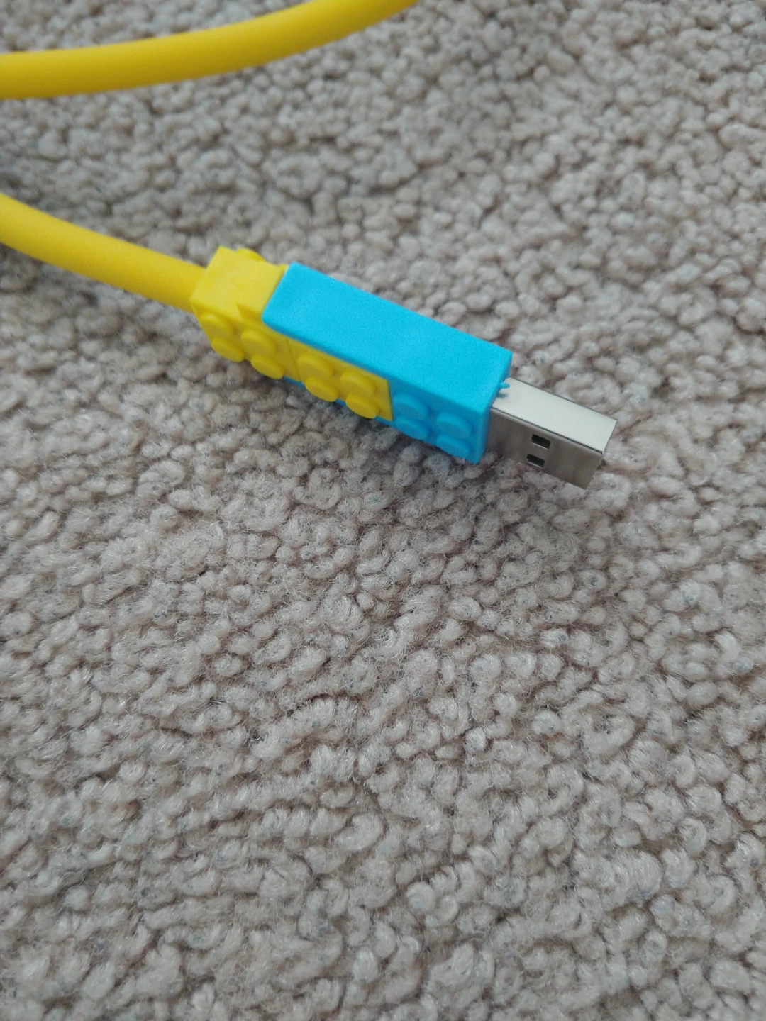 Lego team the USB 3.1 lightning or USB c convertible - photo 4