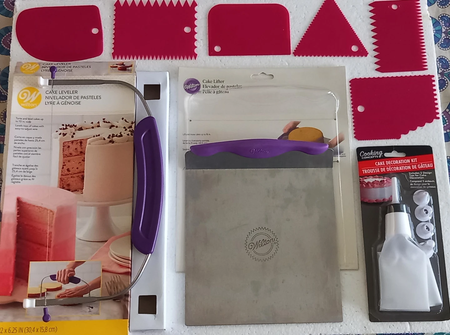 Wilton Cake Lifter and Leveler Set
