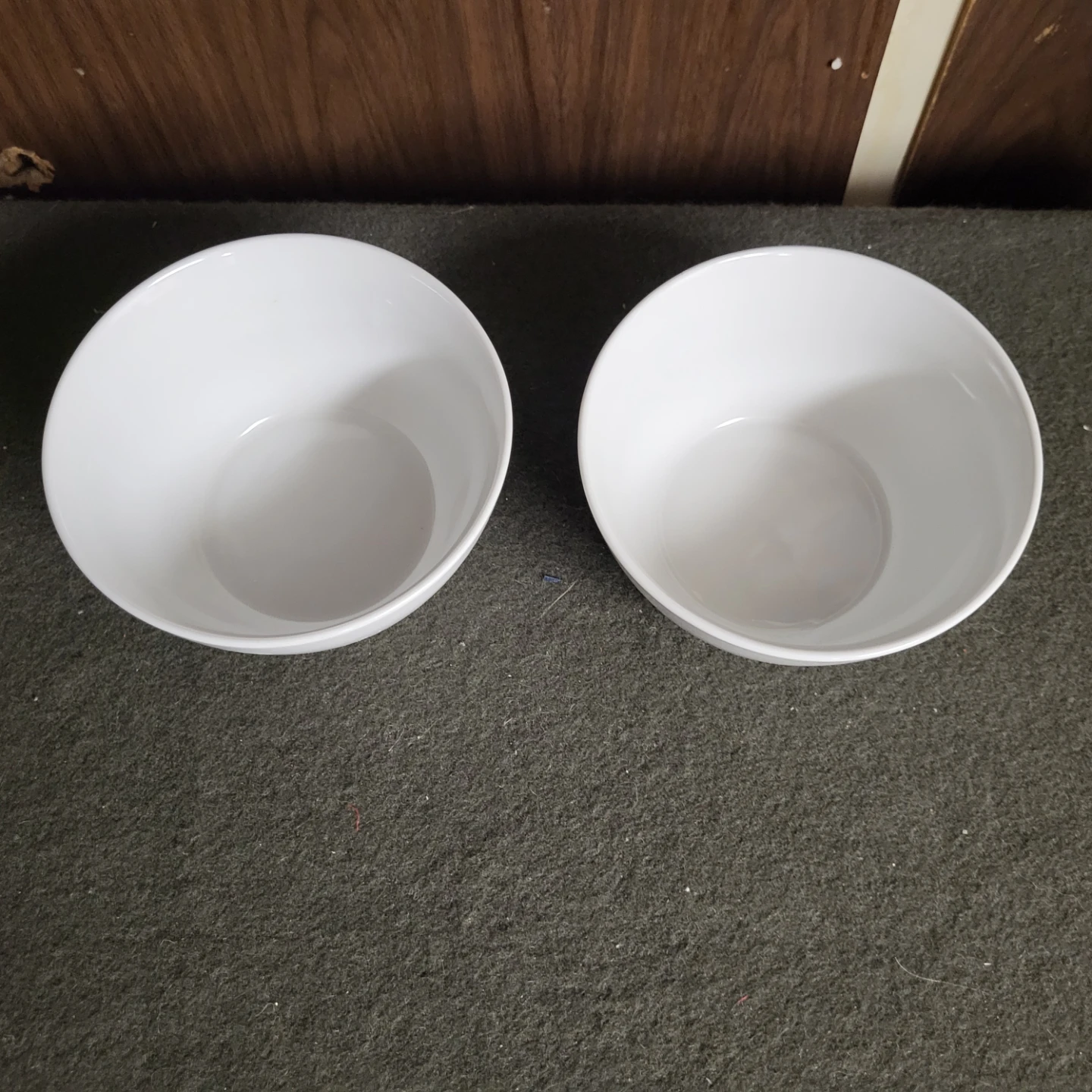 Set of 2 White Ceramic Bowls - photo 2