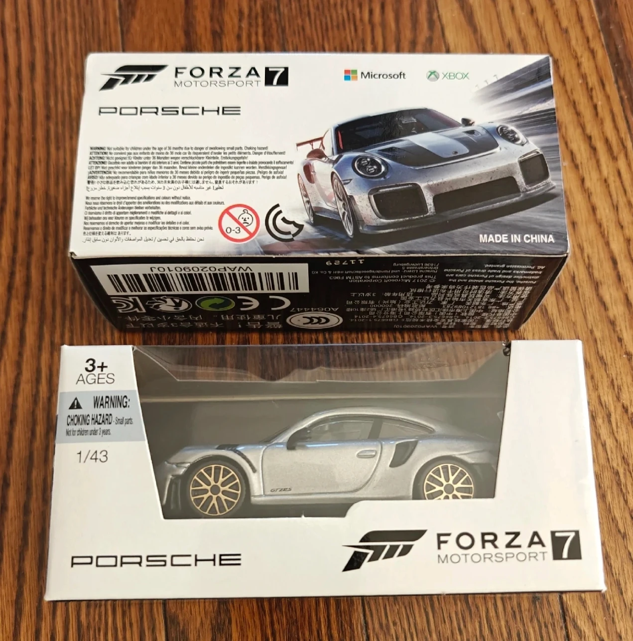 Porsche 911 GT2 RS Forza Motorsport 7  Official 1/43 (new)