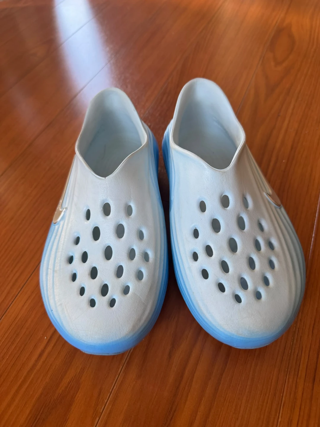Nike ReactX Rejuven8 Blue & White size 7-7 and a half - photo 2