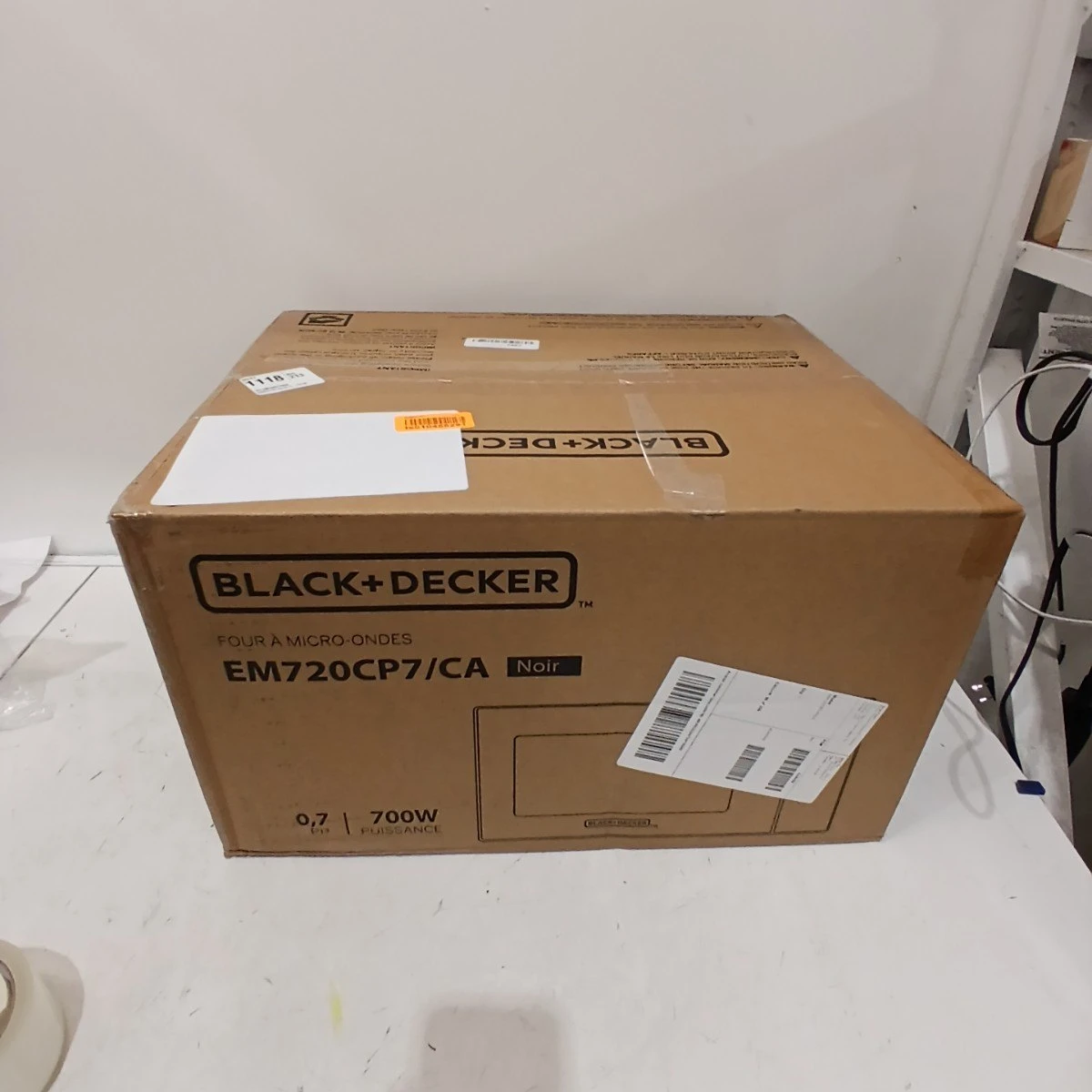 Black+Decker EM720CP7/CA Microwave Oven- NEW