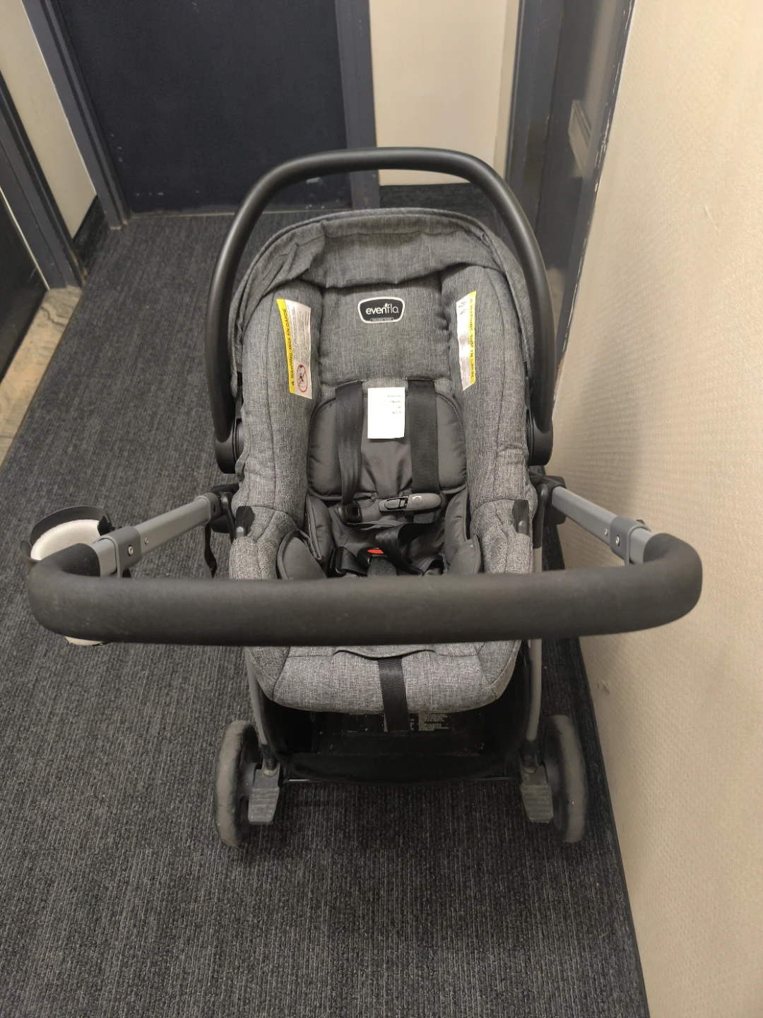Evenflo Stroller and Car Seat Combo - photo 3