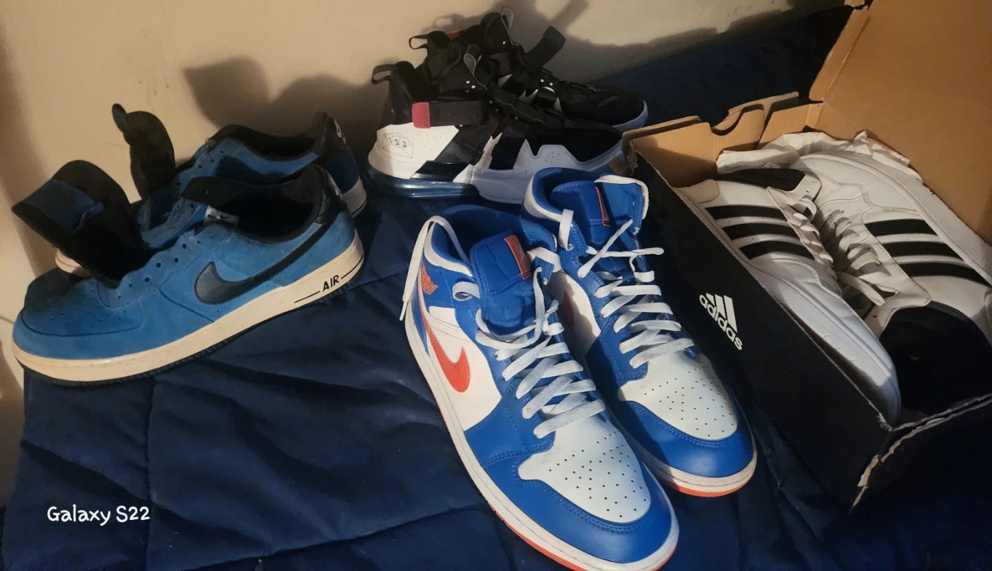 Selling  lot of 4 preowned mens sneakers!! - photo 2