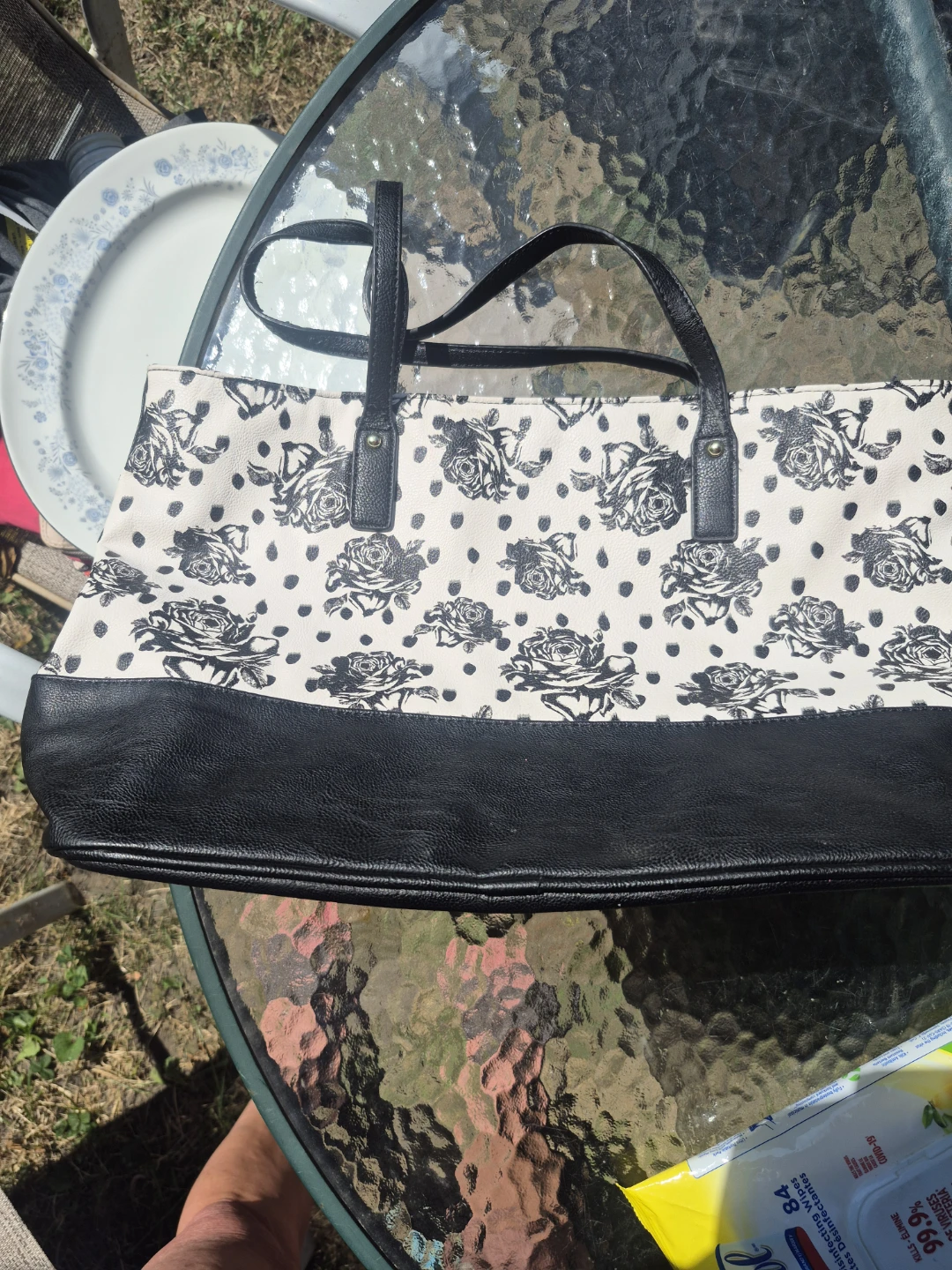 Betsey Johnson Tote Bag - photo 2