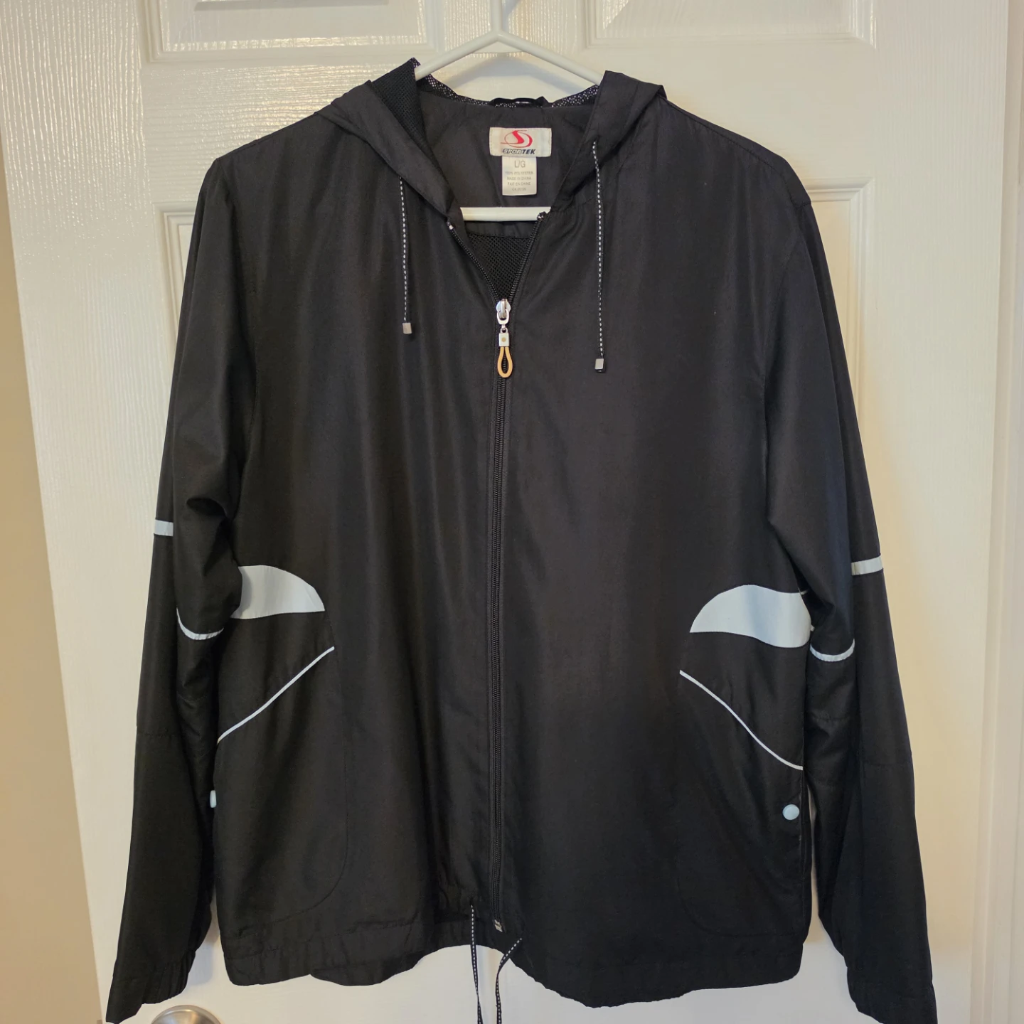 Sportek Black Hooded Windbreaker Jacket L/G