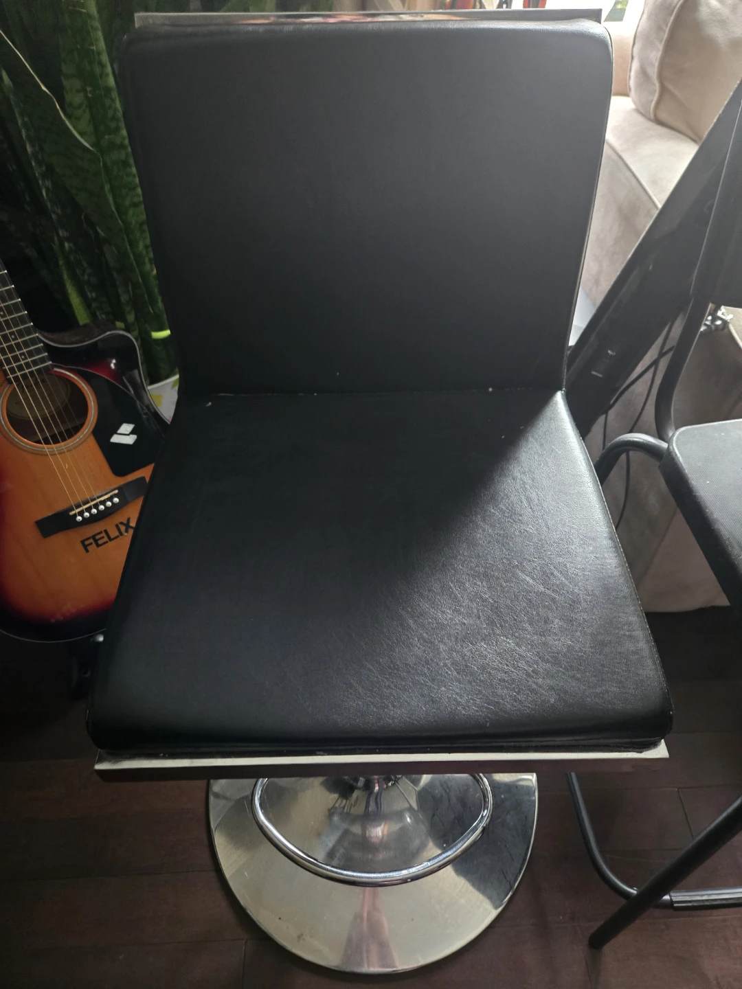 Dining chairs  amd bar stools for sale - photo 5
