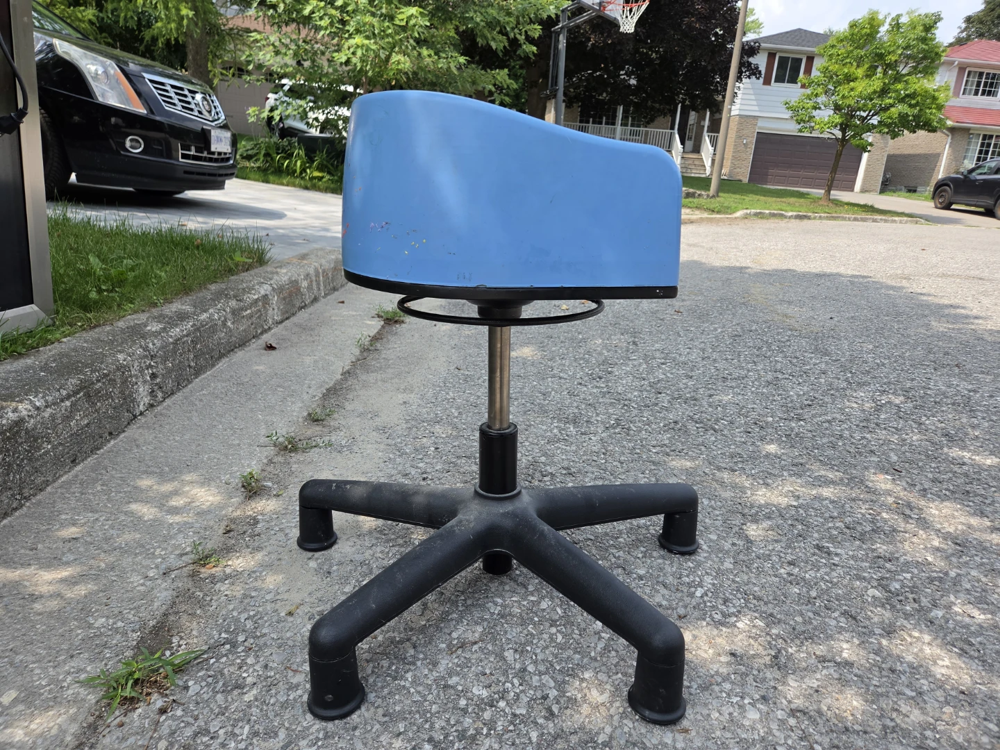 Blue Kids Swivel Chair - photo 2