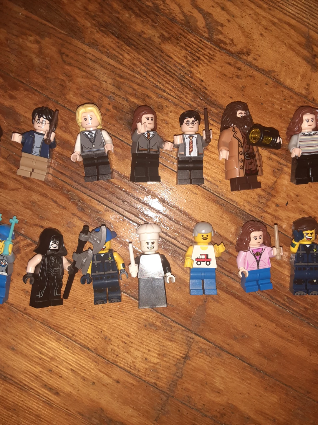 Lego Minifigure Lot - photo 3