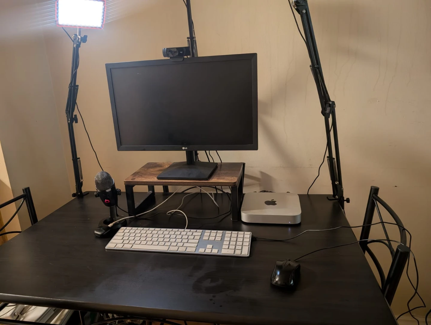 Apartment sized dining table / computer table - photo 2