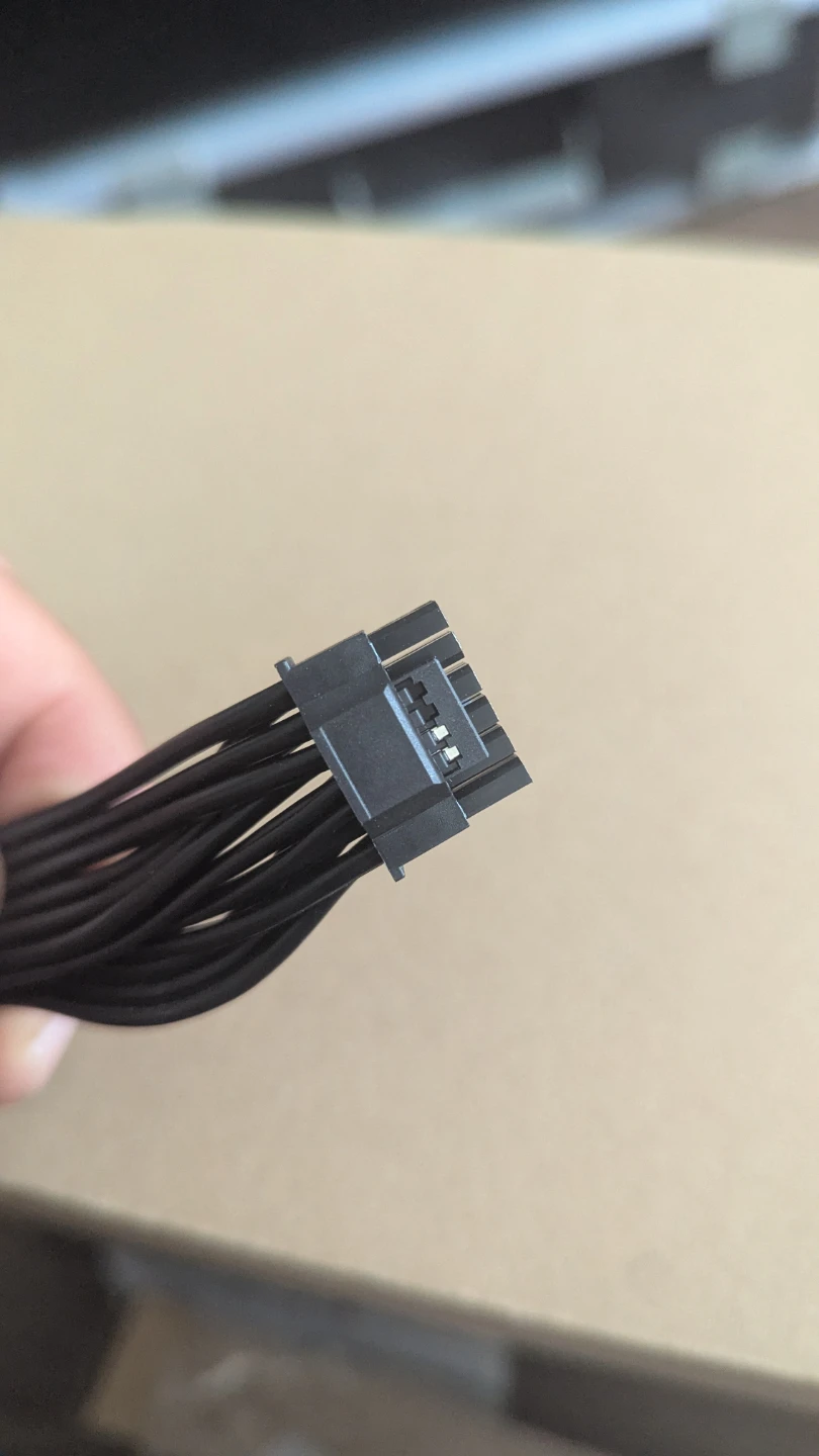 Corsair 600W PCIe 5.1 12V-2x6 Type-4 PSU Power Cable - photo 2