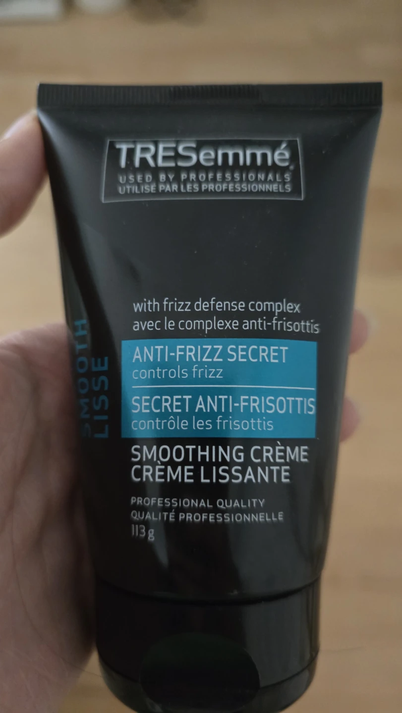 TRESemmé Anti-Frizz Secret Smoothing Cream 113g
