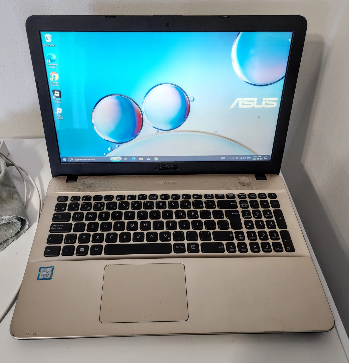 ASUS vivobook laptop 15.6"