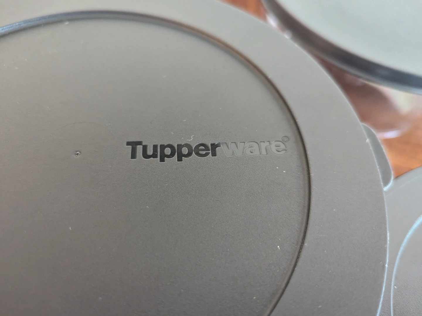 Tupperware Clear Nesting Bowl Set with Lids - photo 2